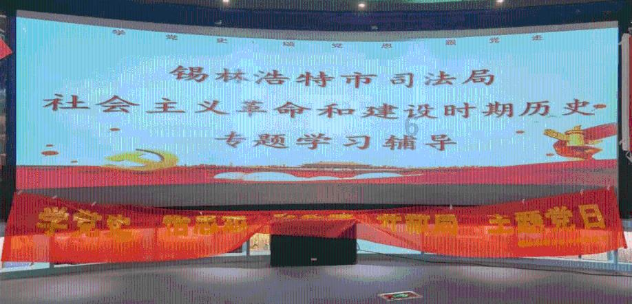 救援沙滩女孩
